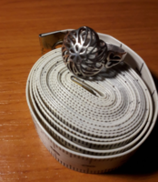 Áttört fejrészű "kosaras" virág mintás szép kis ezüst gyűrű 