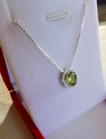 Természetes peridot medál +lánc 925 ezüst