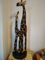 1 méteres fából faragott zsiráf pár