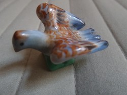 Antik porcelán madár
