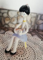 Aquincumi ülő cicás lány, lány cicával.. Gyűjtői darab, nipp, porcelán, figura 