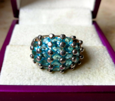 Csodás ezüst gyűrű akvamarin színű ékkövekkel