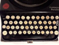 Antik REMINGTON PORTABLE írógép az 1920-as évekből
