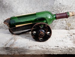 Régi retró öntöttvas ágyú alakú bortartó palack tartó 