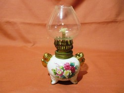 Rózsás kis petróleum lámpa
