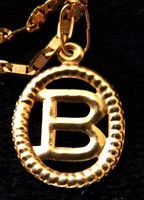 Eladó arany "B" betűs medál