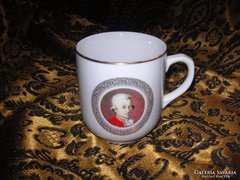 Osztrák csésze 9 x 8 cm szép állapotban.