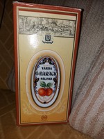 Butélia eredeti csomagolásban 2 snapszos pohárkával Hollóházi