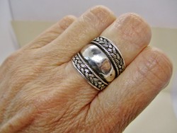 Csodálatos széles  kézműves ezüst gyűrű