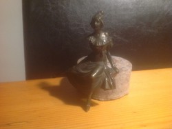 Bronz hölgy figura  10 cm magas 