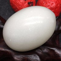 Fehér Jáde tojás, ezotéria, gyógyászat + ajándék fa tartó
