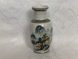 Antik porcelan jelzett kínai váza, 18 cm.