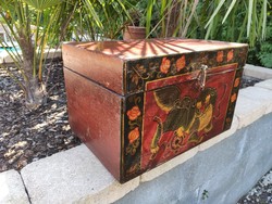 Old Chinese foo dog box!