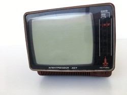 Elektronika 407 Retro orosz hordozható televízió (1980)