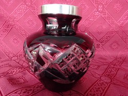 Lead crystal vase, burgundy, polished, silver rim. He has!