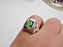 Zöld macskaszem köves ezüst gyűrű 57-es méret