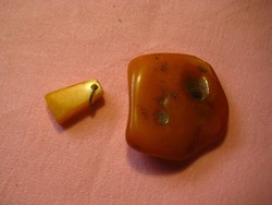 Amber original 36 x 32 mm and 16 x 9 mm 5 grams