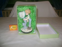 Sarah Kay kerámia figura, nipp dobozában - fiú, lány