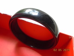 Bakelite black shiny wide vintage bracelet