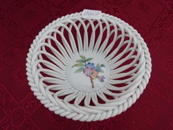 Herend porcelain, wicker basket with Victorian pattern, top diameter 13 cm. He has!