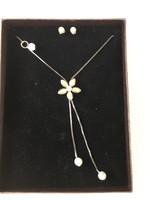 Silver necklace - neck with blue flower pendant and earrings
