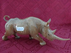 Goebel w. Germany figural statue, rhino, length 23 cm. He has!