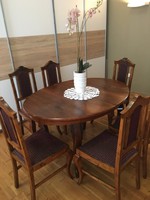Asztal hat székkel