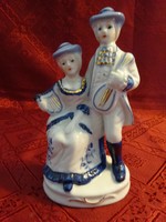 German porcelain figure, musical couple, height 15 cm. He has!
