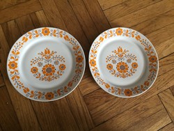 2 pcs lowland floral porcelain wall plates