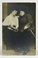 1B173 Antik huszár karddal Érdekes Újság fotográfia képeslap 1910 első világháború