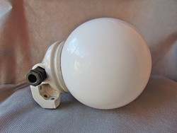 Nagy gömb burás porcelán testes kültéri fali lámpa 