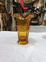 Régi sárga üveg váza 