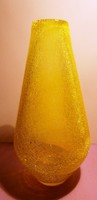 Karcagi modern repesztett üveg,  sárga színű váza