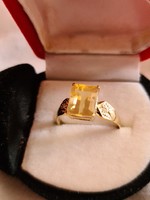 9K tömör arany gyűrű gyémánttal