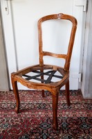 Fa szék, felújítást igényel, stabil szerkezet