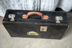 Retro bőr koffer , bőrönd 60 x 38 x 14,5 cm
