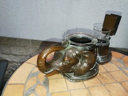 Leàraztam ! dohányzó szett, dohány kínáló Elefánt szerencsehozó felfelé emelt ormány! Üvegbetét