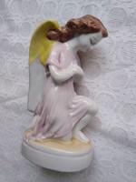 Jelzetlen, antik, kézzel festett porcelán angyal