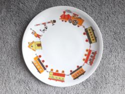 Alföldi retro porcelán gyerek tányér vonatos mintával, gyermek lapos tál vasutas
