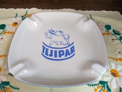 Hollóházi Tejipari emlék porcelán hamutartó