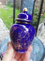 mini porcelán urna-fedeles váza
