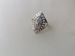 Ezüst gyűrű áttört mintával 925 