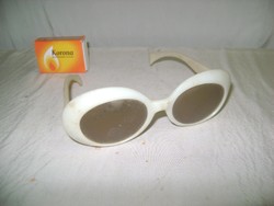 Retro children's sunglasses