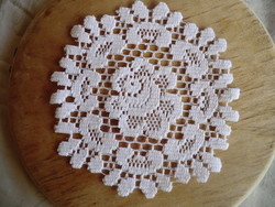 Machine lace 22 pieces with a diameter of 20 cm for wedding decor