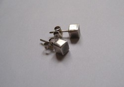 Cube-shaped silver earrings for men and women