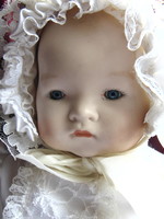 Szép régi  baba keresztelő ruhában Armand Marseille 