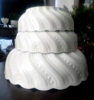 Három Zsolnay fehér gyöngyös porcelán tál 32cm, 23,5cm, 20,5cm
