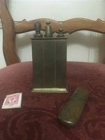 Beautiful Art Deco Table Lighter with Flint Holder and Flint from the 1930s-40s
