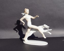 Wallendorf német porcelán agár kutyával futó lány hölgy agár kutya nagyméretű figura 