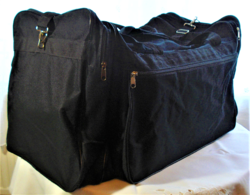 Huge shoulder bag or sports bag that can be hung on the shoulder